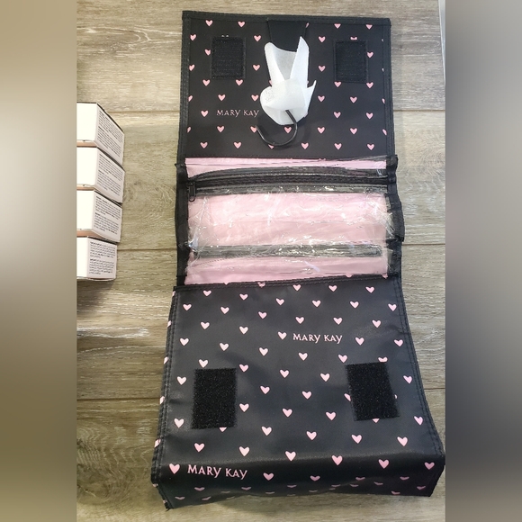 New Mary Kay black with pink heart print large cosmetic toiletry roll up bag - Picture 2 of 6